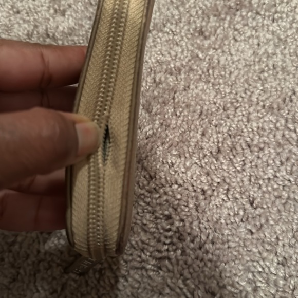 Chanel Zippy - Picture 11 of 17